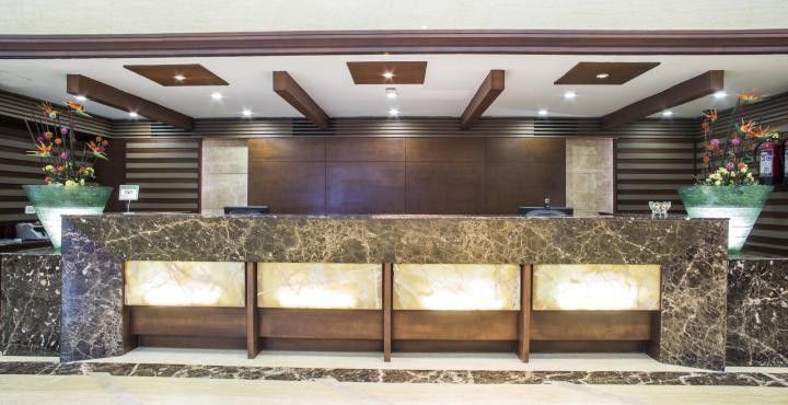 Hotel Royal Cliff Kanpur Exterior photo