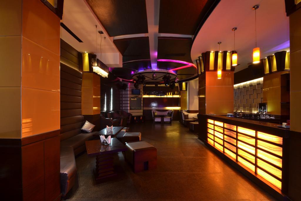 Hotel Royal Cliff Kanpur Exterior photo